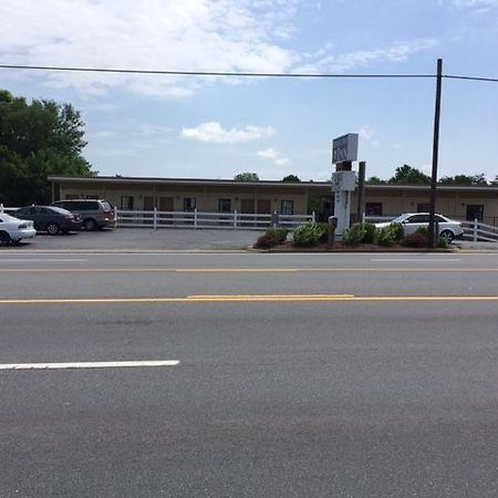 Madison Heights Executive Inn מראה חיצוני תמונה